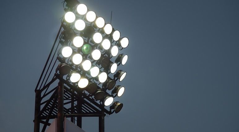 Lee más sobre el artículo Sistema inalámbrico para el control de luces en grandes instalaciones
